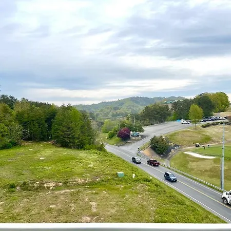 Amazing Mountain Views, 5 Min To Dollywood&Parkway Apartment Pigeon Forge Exterior photo